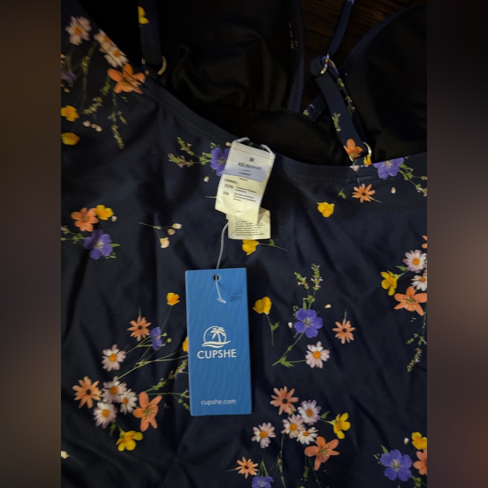 Cupshe Navy Floral One-Piece Swimsuit - Picture 6 of 7